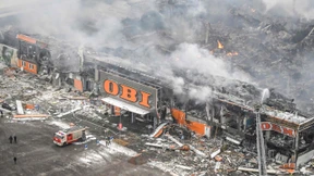 Ein Toter bei Großbrand in Einkaufszentrum in Vorort von Moskau