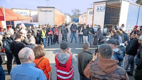 Lastwagenfahrer streiken für Lohn