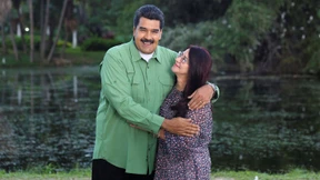 Der Staatschef spielt den Weihnachtsmann