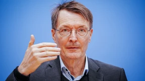 Lauterbach: Corona-Regeln im Freien waren „Schwachsinn“