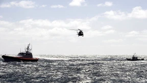 Dutzende Flüchtlinge nach Schiffsunglück vermisst