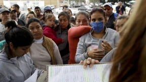 Amerika schickt Migranten zurück über mexikanische Grenze