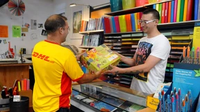 Paketdienste rüsten auf für Online-Einkäufer