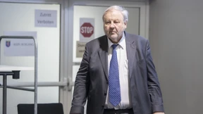 Verteidiger will Cum-Ex-Urteile wegen Verfahrensfehlern kippen