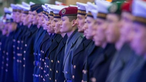 Union und FDP offen für Soldaten ohne deutschen Pass