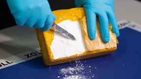 Geschäftsmann hilft bei Drogengeschäften in Millionenhöhe