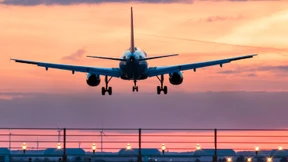 Fluggesellschaften müssen über Änderungen des Flugtermins informieren