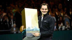 Federer genießt Alters-Rekord mit Champagner