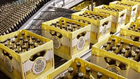 Warsteiner holt Hilfe