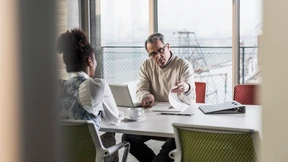 Arbeitslos? Werden Sie Finanzberater!