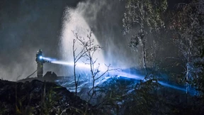 Wieder Großbrand in Reifenlager in Gernsheim