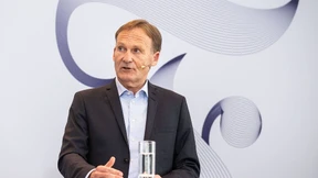 Geisterspiele und kein Ende