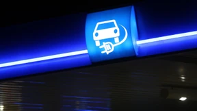 Aral baut mehr Schnellladesäulen an seine Tankstellen