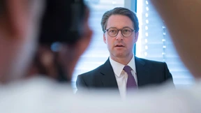 Grüne stellen Scheuer neues Ultimatum für Maut-Aufklärung