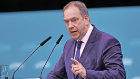 Ein Reserveoffizier als neuer Wehrbeauftragter