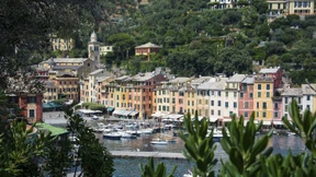 Mit Patrouillen und Drohnen auf der Suche nach illegalen Klimaanlagen