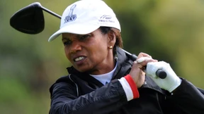 Frauen ins grüne Jackett