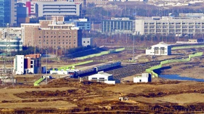 Süd- und Nordkorea legen Grundstein für Bahn- und Straßenverbindung