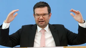 Buschmann überzieht