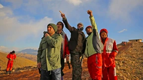 Professionelle Bergsteiger suchen nach Opfern