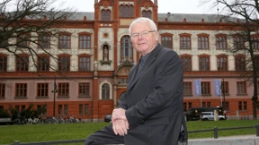 Stasi-Vorwürfe - wie ein Mühlstein am Hals