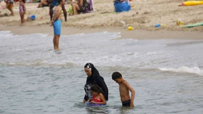Burkini-Tragen kostet 38 Euro