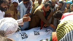 Mehr als 50 Tote nach Kentern von Hochzeitsschiff in Pakistan vermutet