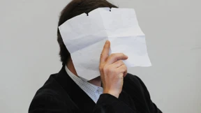 Lehrer wegen Sex mit Schülerin verurteilt 