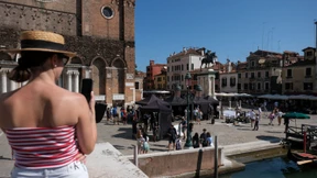 Regieassistent stirbt am Set von „Emily in Paris“