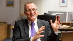 Ermitteln gegen jemanden „aus dem eigenen Nest“