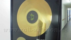 Finanzamt versteigert Goldene Schallplatte von Abou-Chaker