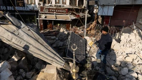 Drei Männer nach elf Tagen unter Trümmern gerettet