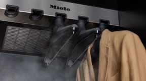 Reinigung im Kleiderschrank