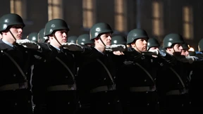 Grüner Verteidigungspolitiker stellt sich vor die Bundeswehr