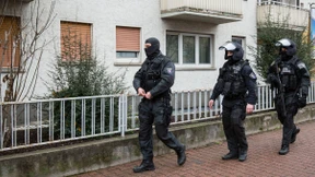 Spezialeinsatzkommando befreit Frau im Gallus