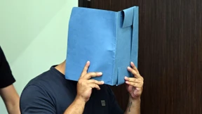 Abdelhamid und seine dicken Geldbündel