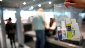 Flüssigkeitsscanner sollen Fliegen sicherer machen