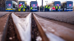 Die Wahl naht, der Nahverkehr steht still