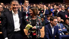 Frankreichs Sozialisten legen Führungsstreit bei