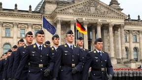 Rekruten-Gelöbnis vor dem Reichstag