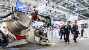 Warum lange Visa-Wartezeiten den Handel gefährden