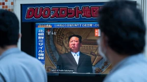 Kim schweißt seine Gegner zusammen