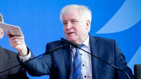 Seehofer will schnellere Durchsetzung der Ausreisepflicht