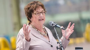 Auch Zypries kann sich eine Elektro-Quote vorstellen 