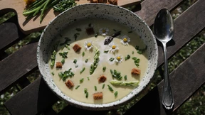 Diese Lauch-Kartoffel-Suppe ist perfekt für sommerliche Tage