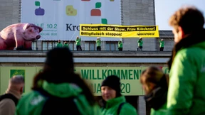 Greenpeace demonstriert für mehr Tierwohl