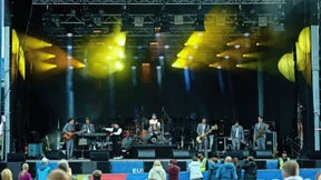 Verregneter Kulturauftakt in der Fanzone