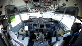 Zu klein fürs Cockpit 