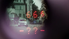 Hundert Euro und ein Punkt