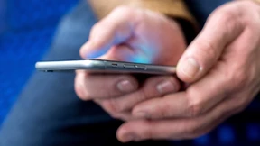 Darf der Arbeitgeber Smartphones am Arbeitsplatz verbieten?